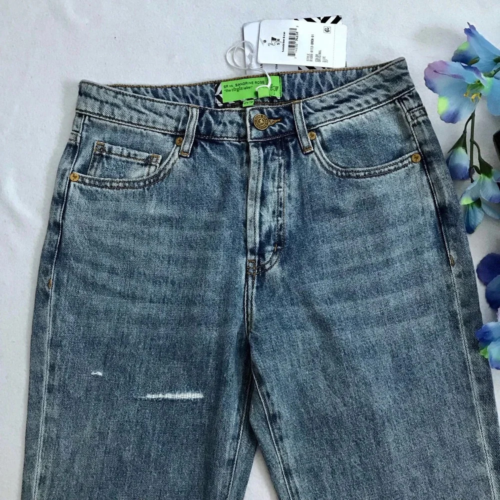 Free People Sandrine Rose NWT Medium Wash Distressed Jeans Women 27 - Picture 4 of 10